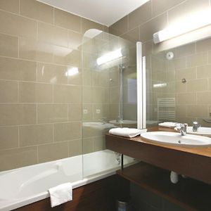 Appartement Confort à 2 Chambres à Coucher